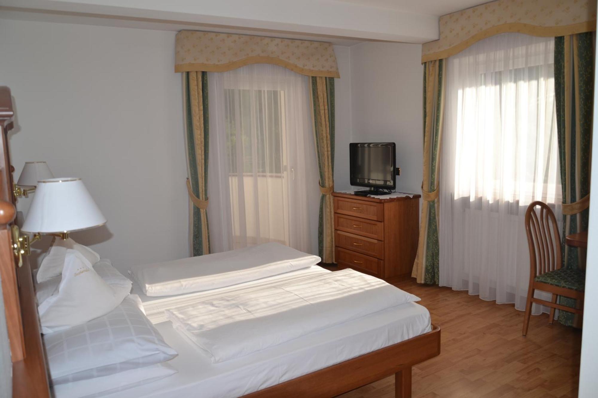סלבה די ואל גרדנה Hotel Scoiattolo מראה חיצוני תמונה