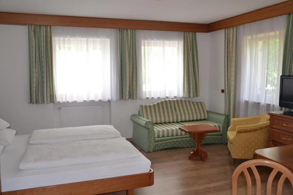 סלבה די ואל גרדנה Hotel Scoiattolo מראה חיצוני תמונה